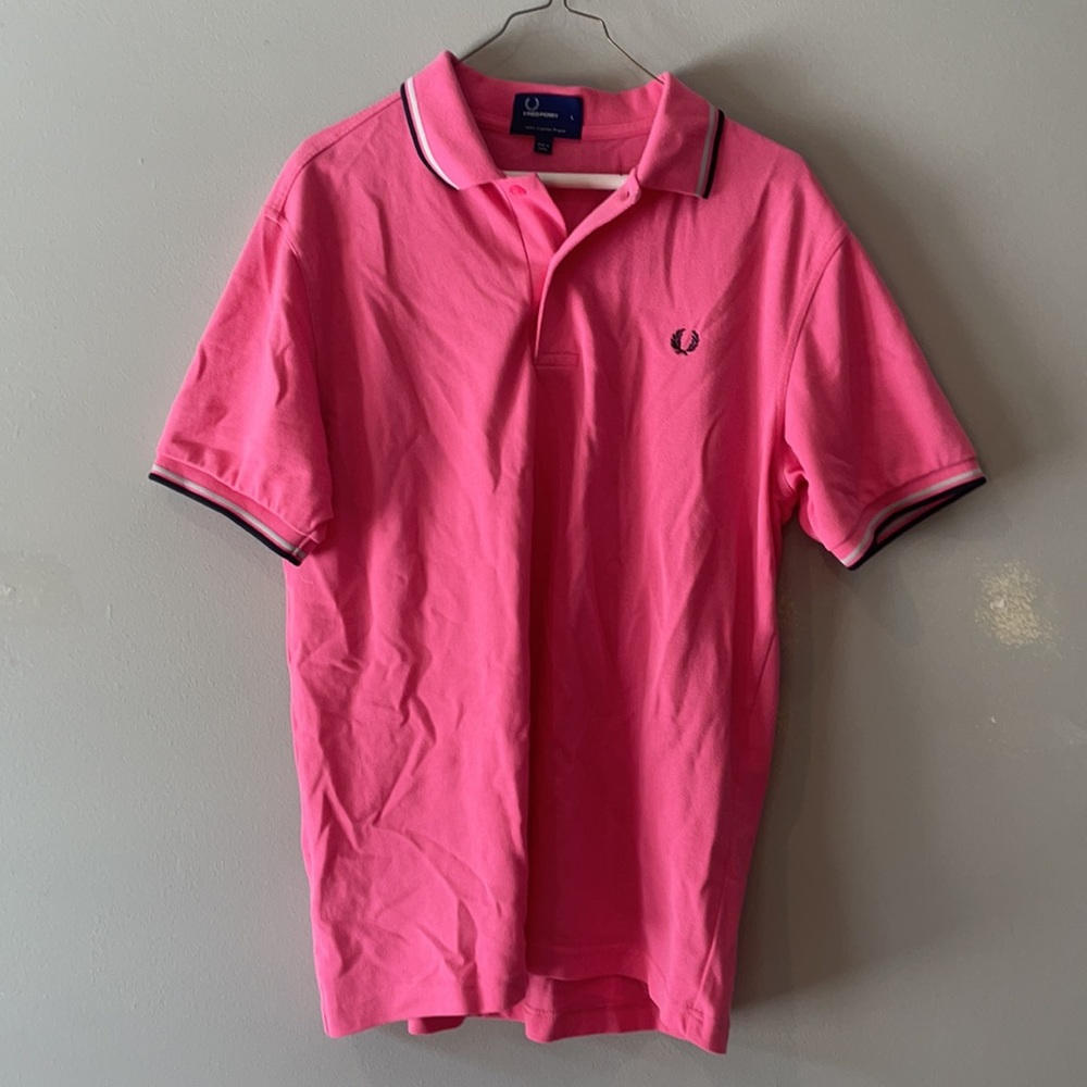 Fred perry men’s polo pink it’s gray/ black trim